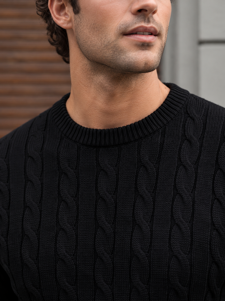 Maglione da uomo in maglia a trecce con girocollo e bordi a coste