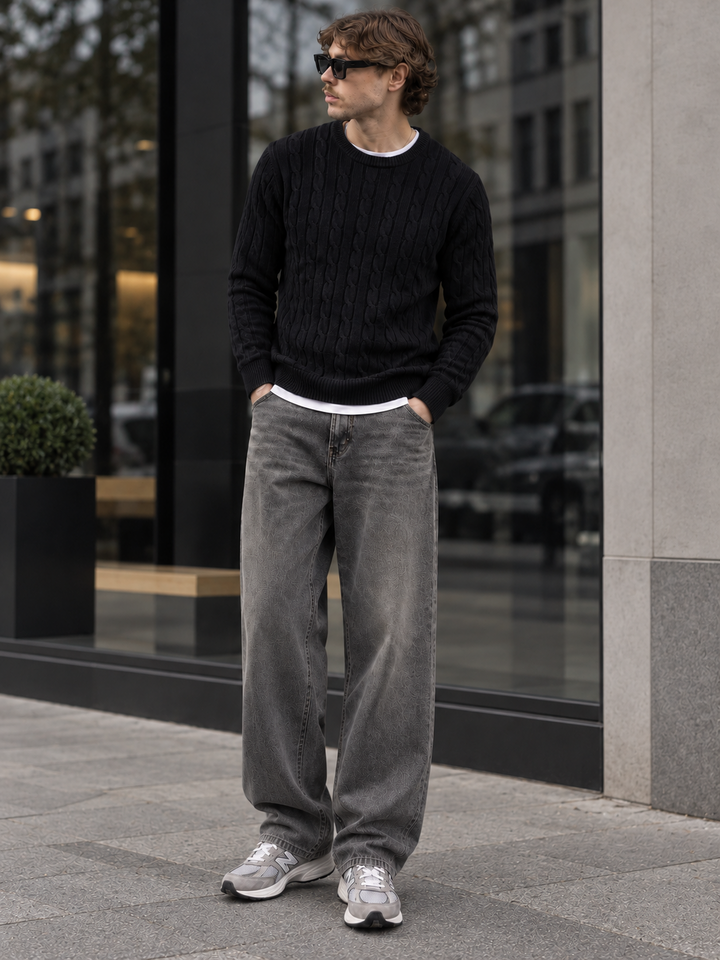 Maglione da uomo in maglia a trecce con girocollo e bordi a coste