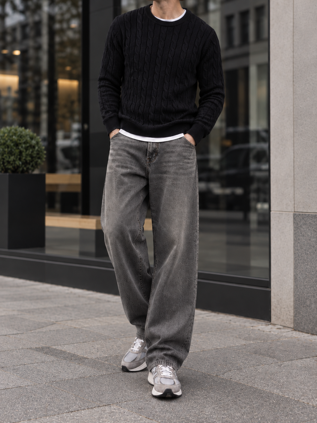 Maglione da uomo in maglia a trecce con girocollo e bordi a coste