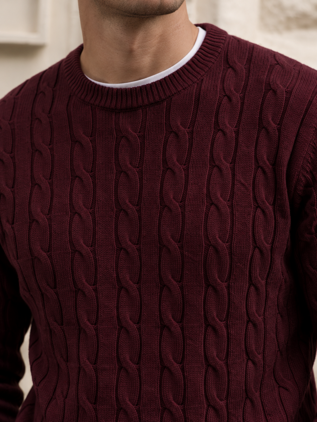 Maglione da uomo in maglia a trecce con girocollo e bordi a coste