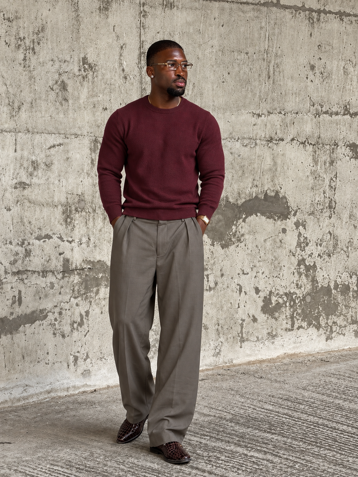 Pullover da uomo in maglia tinta unita con scollo rotondo e bordi a coste