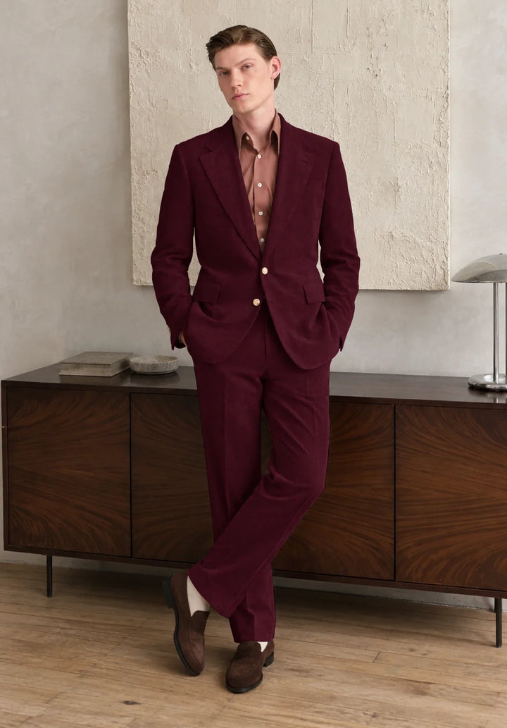 Abito da uomo a due pezzi regular fit in velluto a coste con rever classico e giacca a due bottoni
