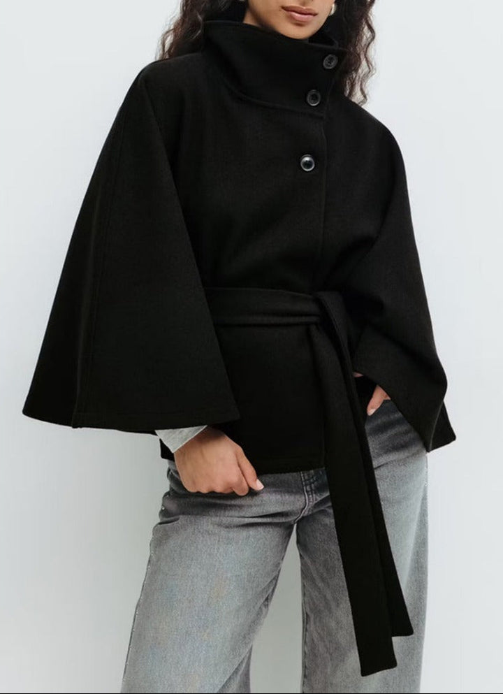 Manteau Cape Femme à Col Montant et Ceinture