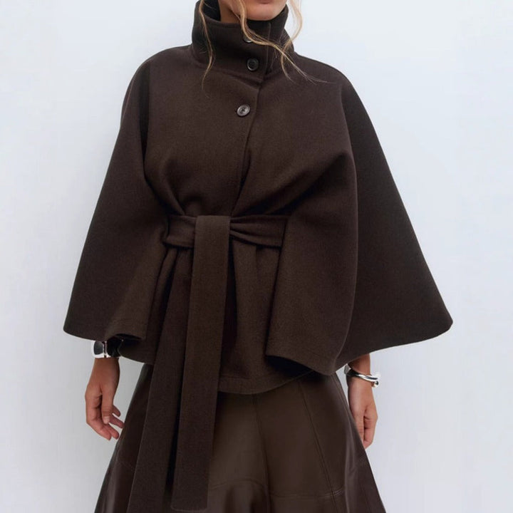 Manteau Cape Femme à Col Montant et Ceinture