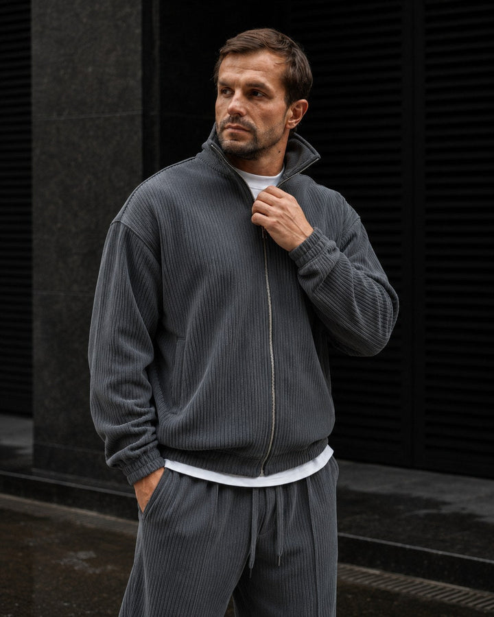 Tuta da uomo con zip integrale, collo alto e pantaloni affusolati