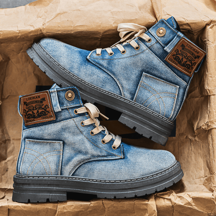 Herrenstiefel aus Denim mit hohem Schaft, Schnürung und Profilsohle