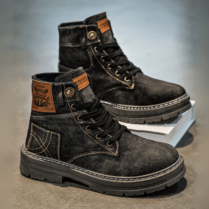 Herrenstiefel aus Denim mit hohem Schaft, Schnürung und Profilsohle