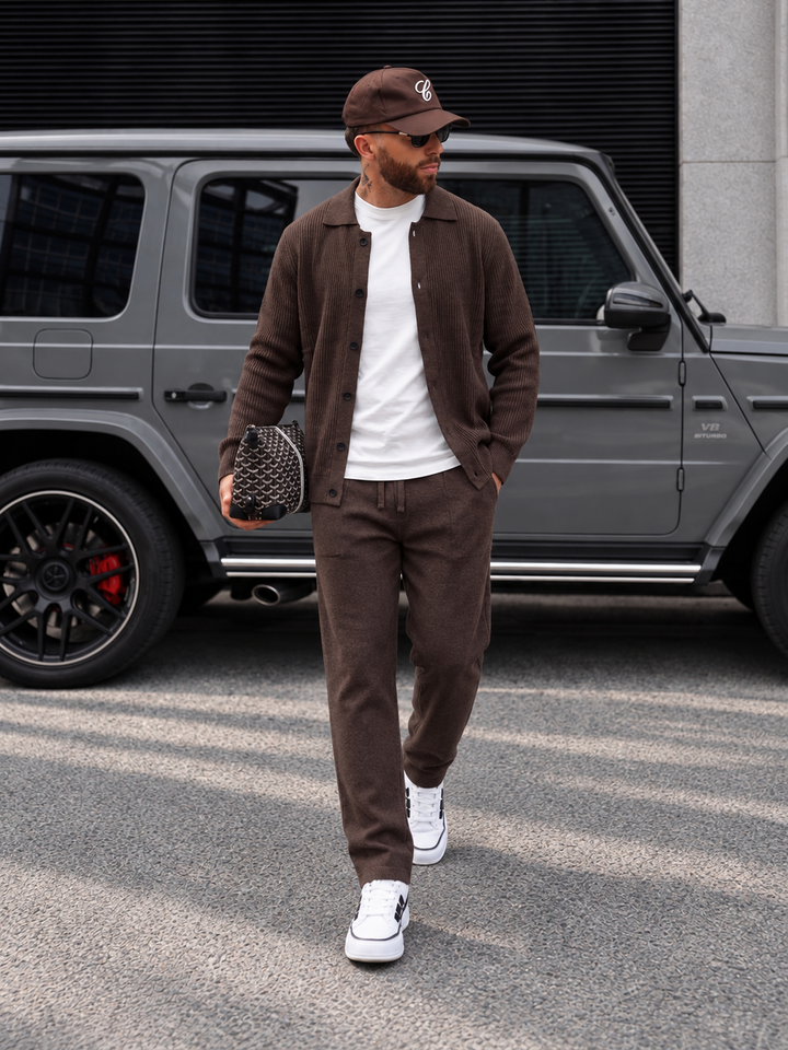 Ensemble Maille Homme Veste Boutonnée Col Côtelé Et Pantalon Droit