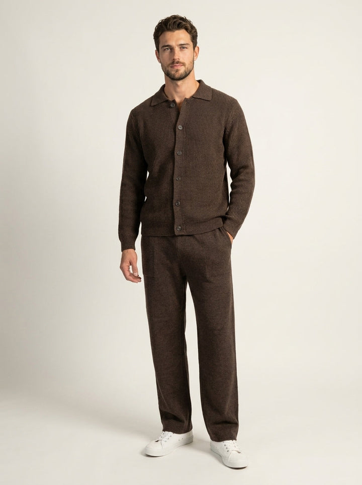 Ensemble Maille Homme Veste Boutonnée Col Côtelé Et Pantalon Droit