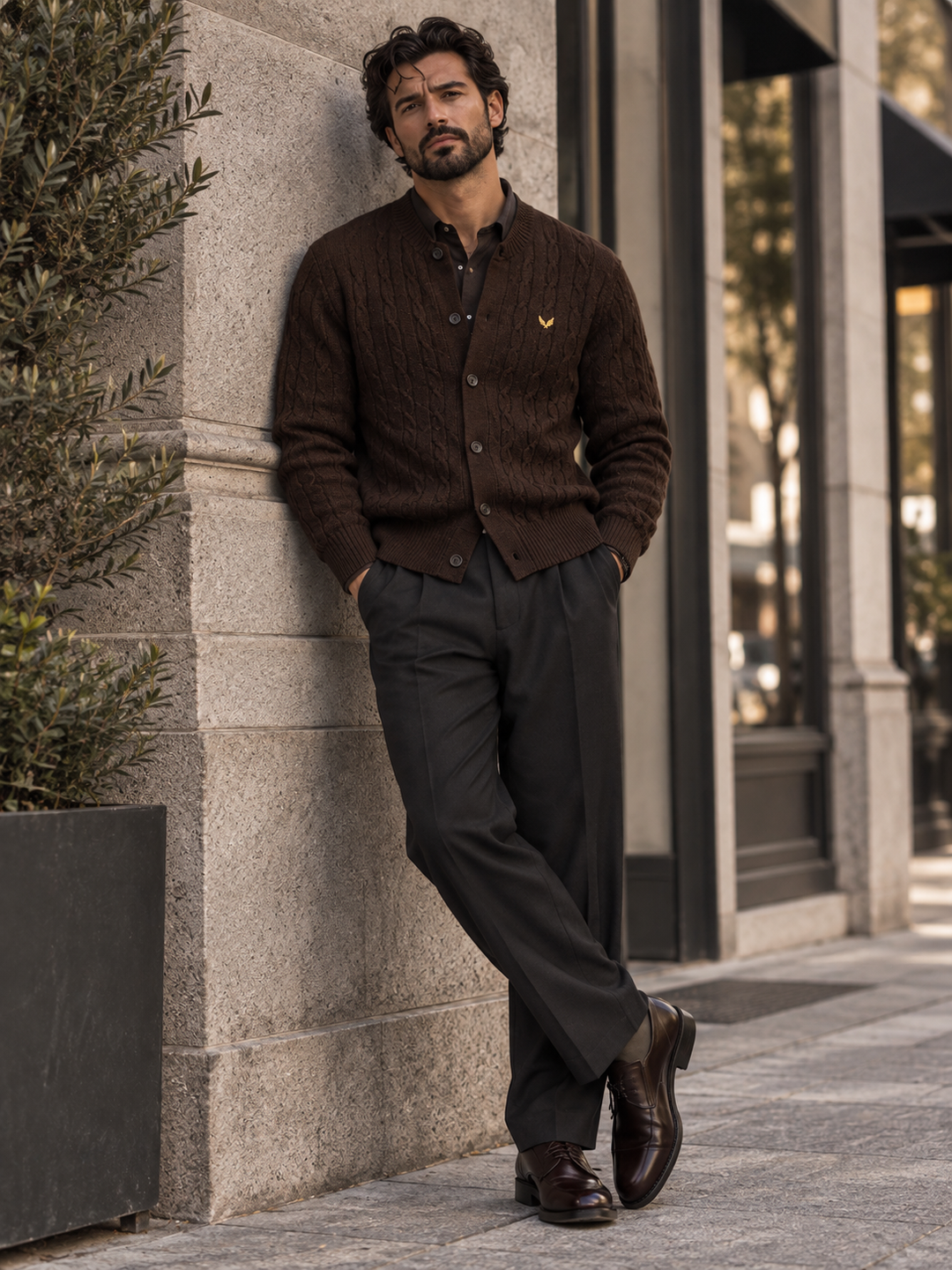 Cardigan da uomo abbottonato in maglia intrecciata