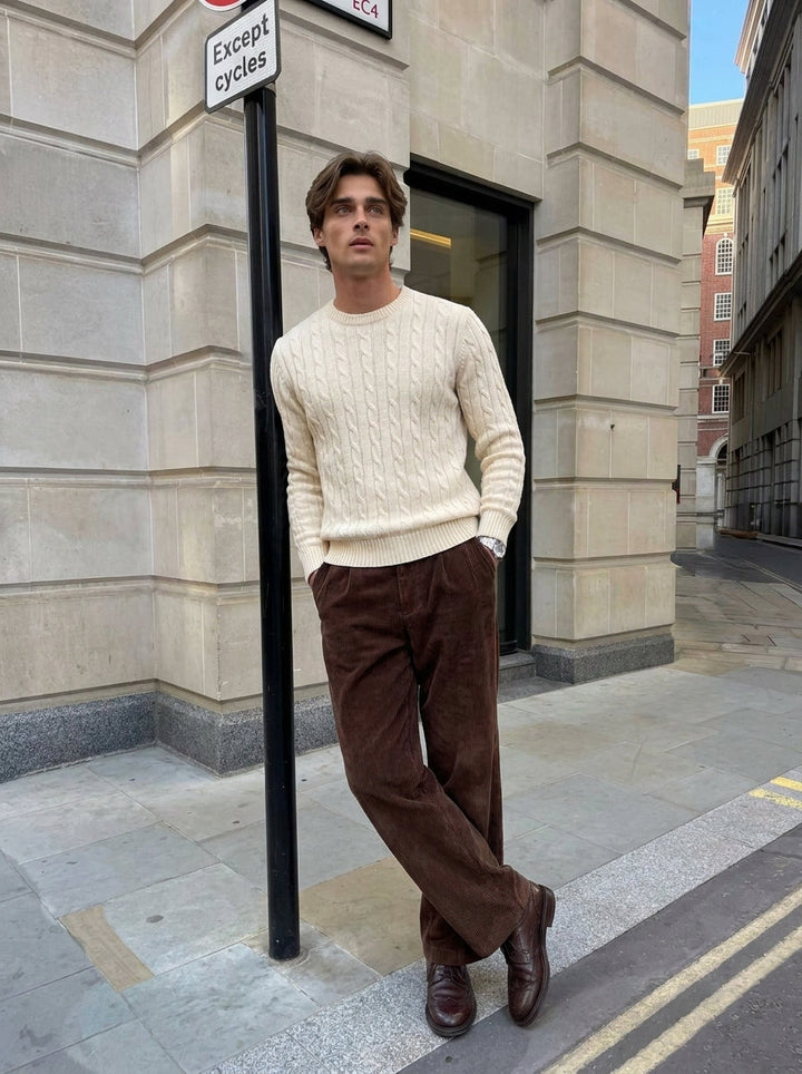 Maglione da uomo in maglia a trecce con girocollo e bordi a coste