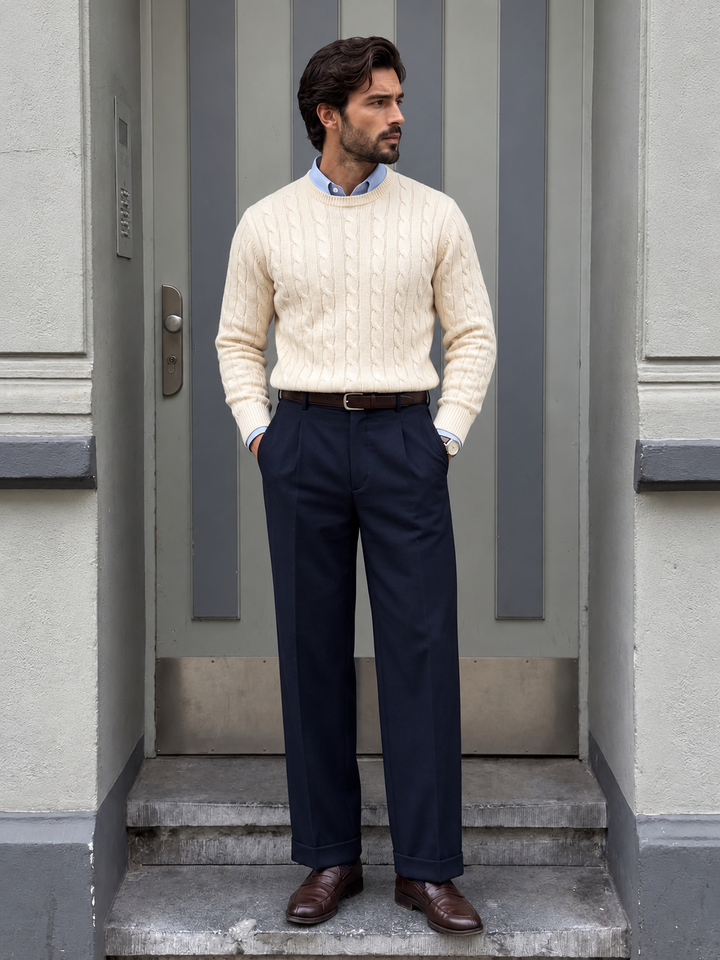 Maglione da uomo in maglia a trecce con girocollo e bordi a coste