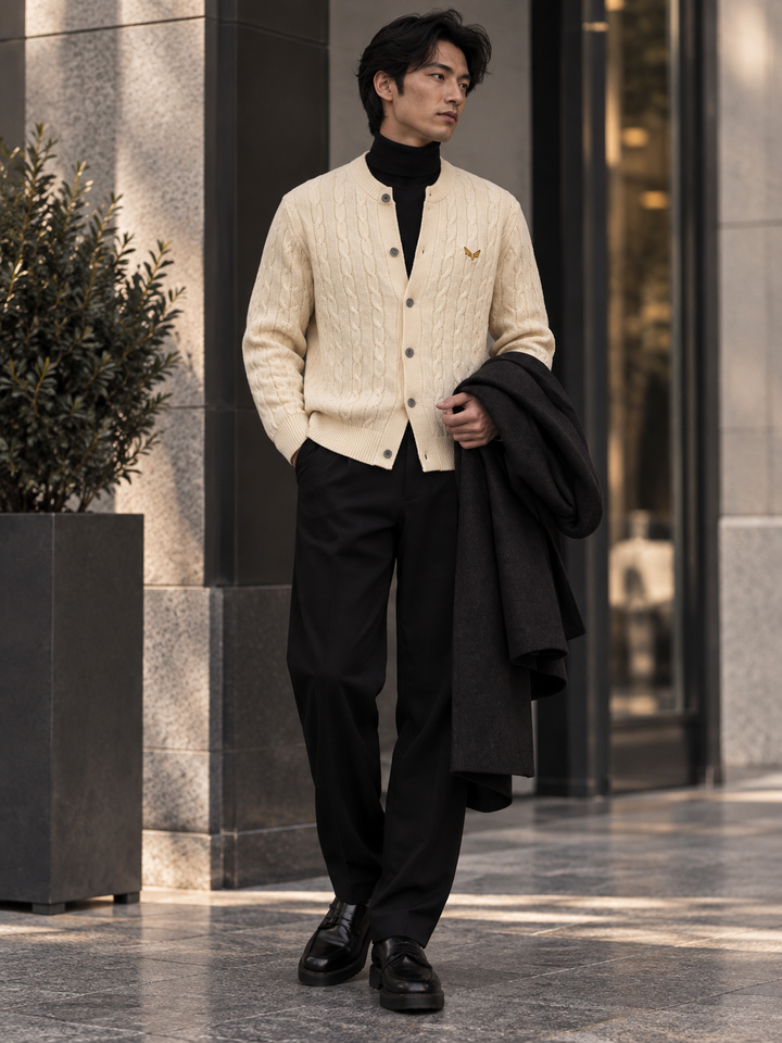 Cardigan da uomo abbottonato in maglia intrecciata