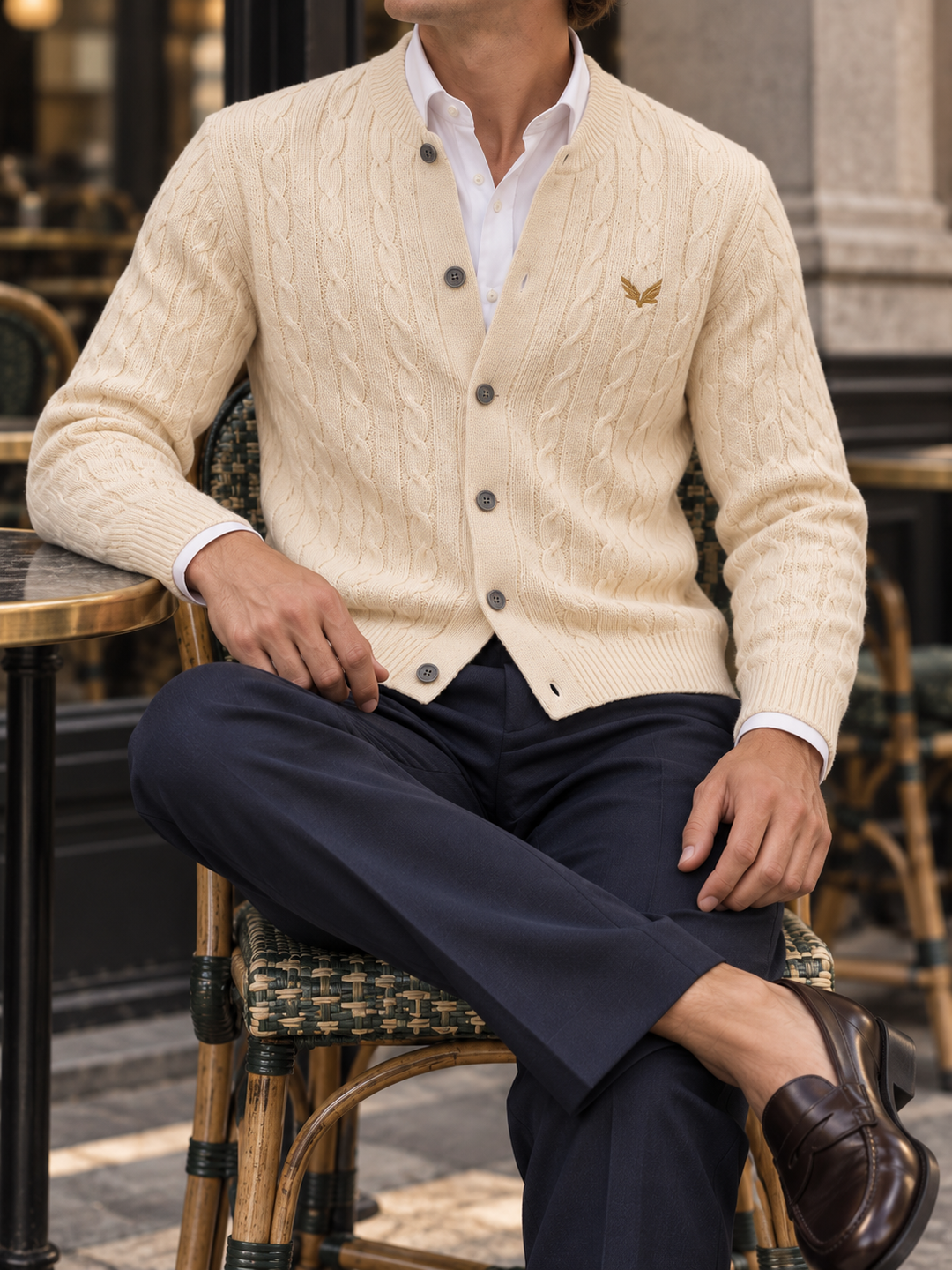 Cardigan da uomo abbottonato in maglia intrecciata