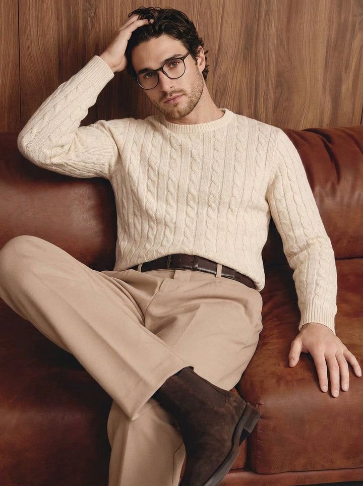 Maglione da uomo in maglia a trecce con girocollo e bordi a coste