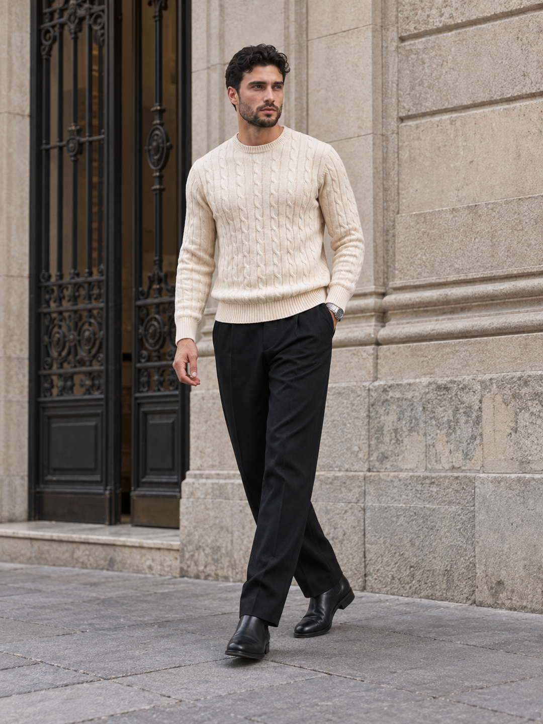 Maglione da uomo in maglia a trecce con girocollo e bordi a coste