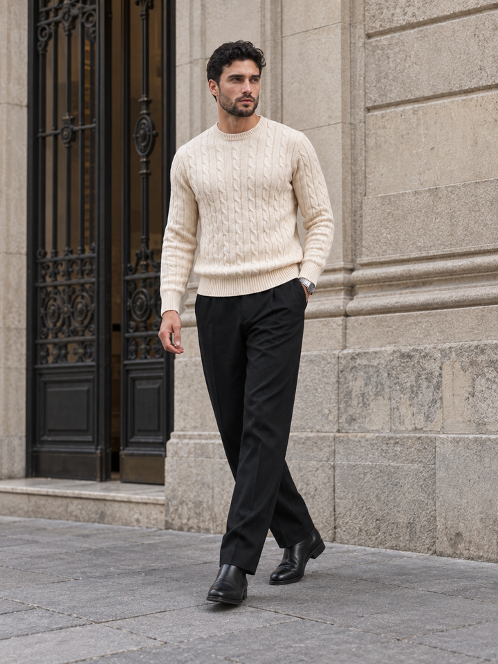 Maglione da uomo in maglia a trecce con girocollo e bordi a coste