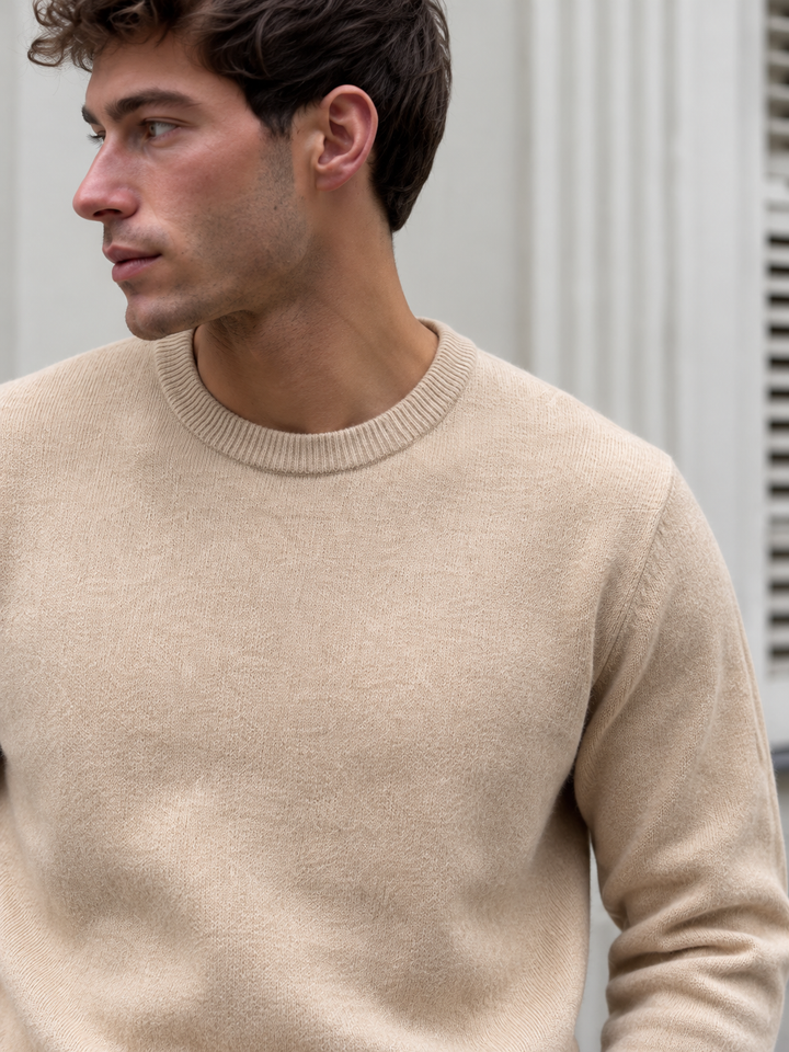 Pullover da uomo in maglia tinta unita con scollo rotondo e bordi a coste