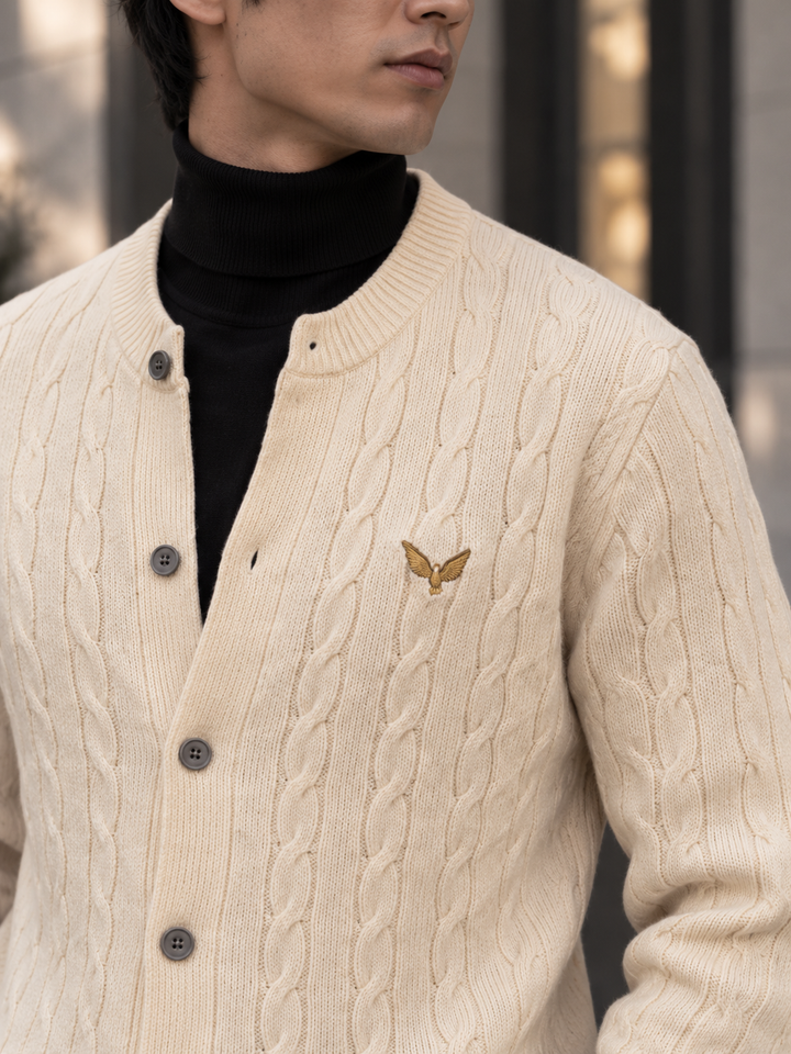 Cardigan da uomo abbottonato in maglia intrecciata