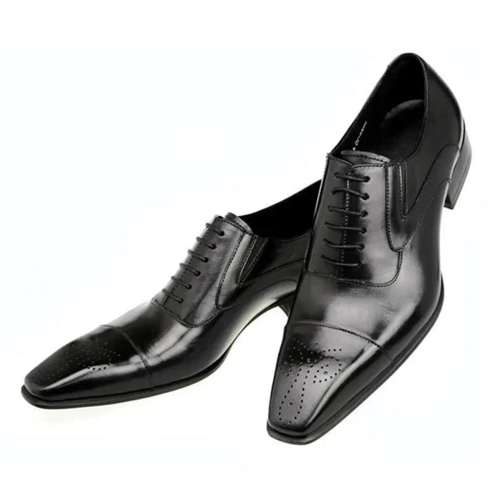 Herren-Lederschuhe mit gerader Zehenkappe und Schnürung