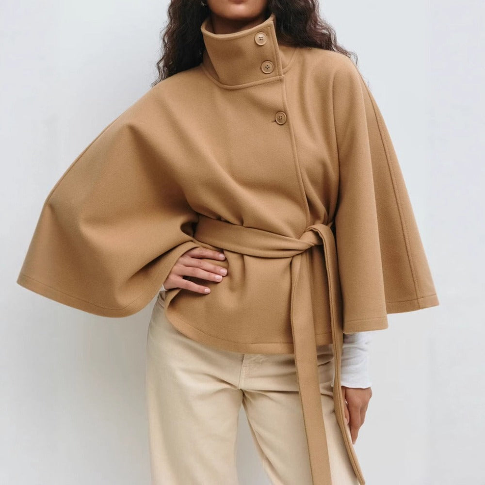 Manteau Cape Femme à Col Montant et Ceinture