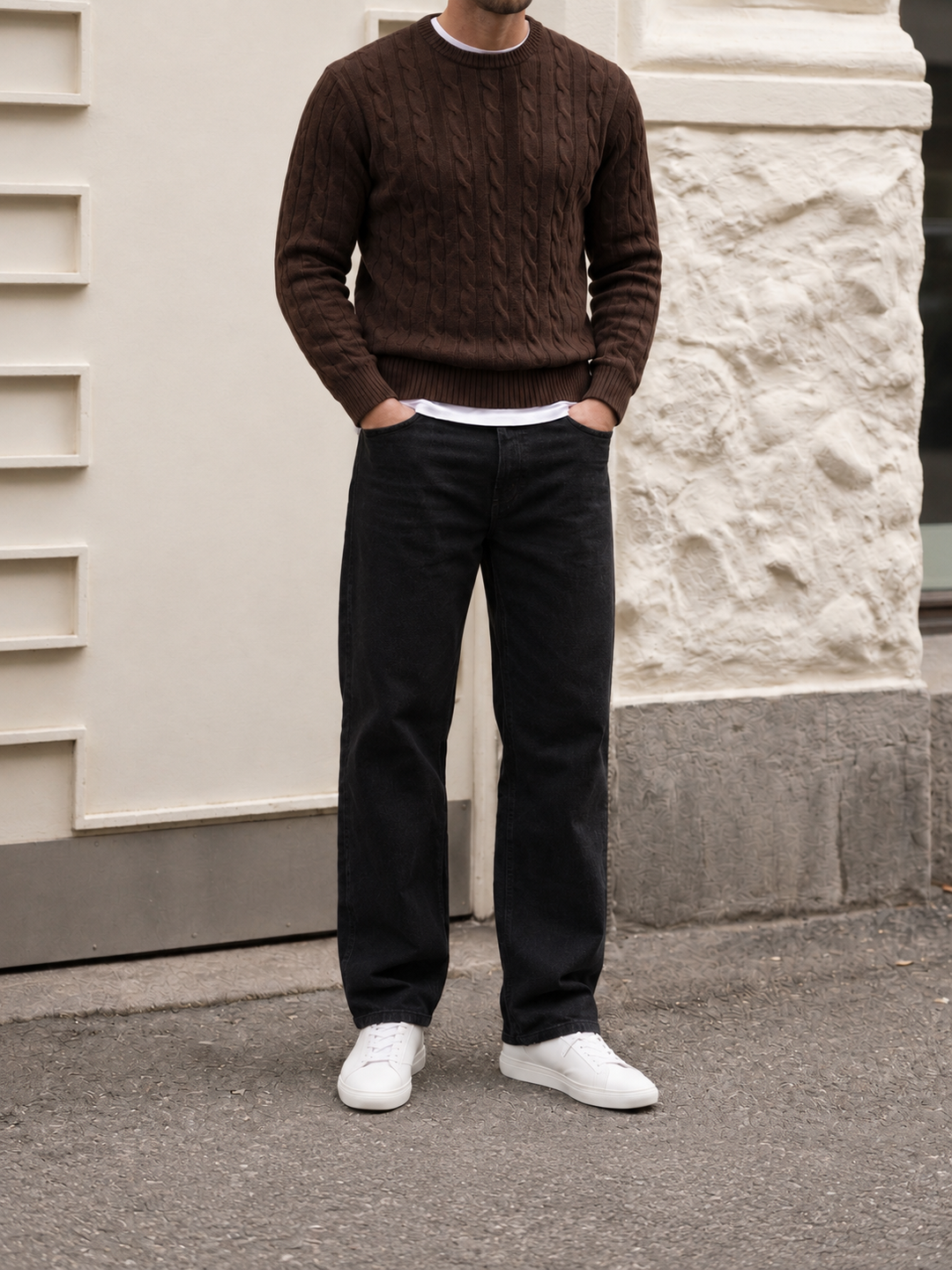 Maglione da uomo in maglia a trecce con girocollo e bordi a coste
