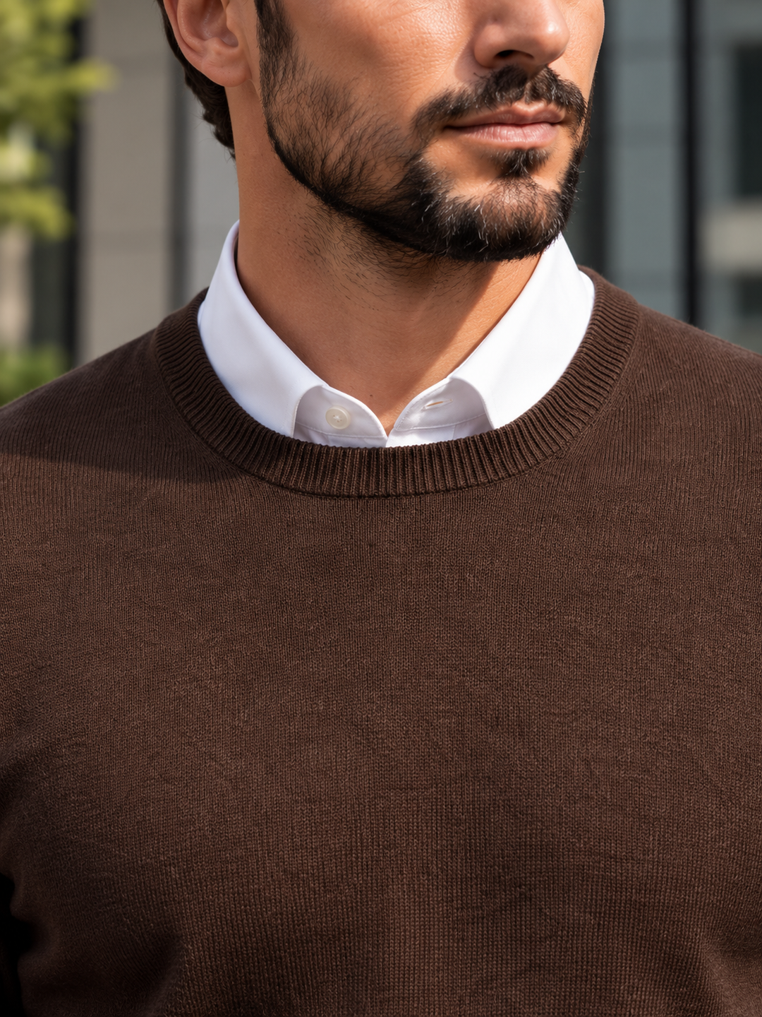 Pullover da uomo in maglia tinta unita con scollo rotondo e bordi a coste