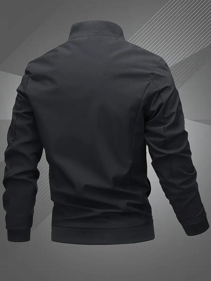Sportliche leichte Bomberjacke für Herren mit Reißverschluss und Taschen