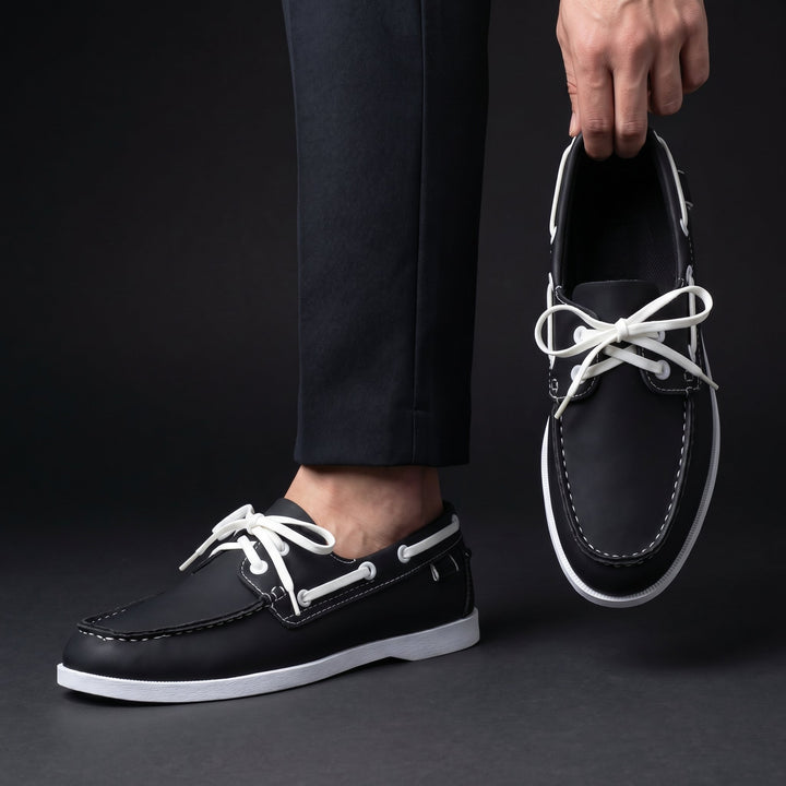 Men's two-tone leather boat shoes with laces and metal eyelets