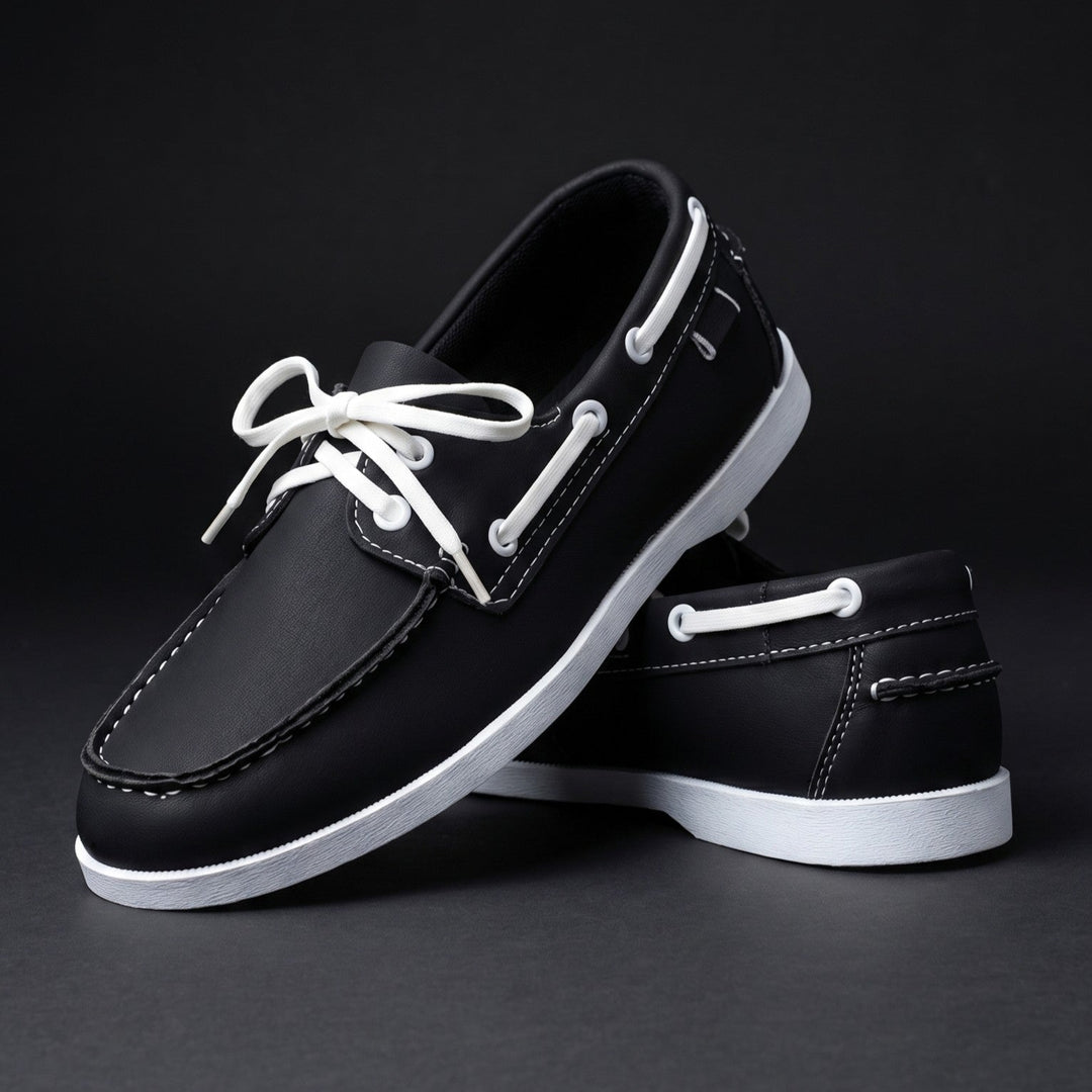 Men's two-tone leather boat shoes with laces and metal eyelets