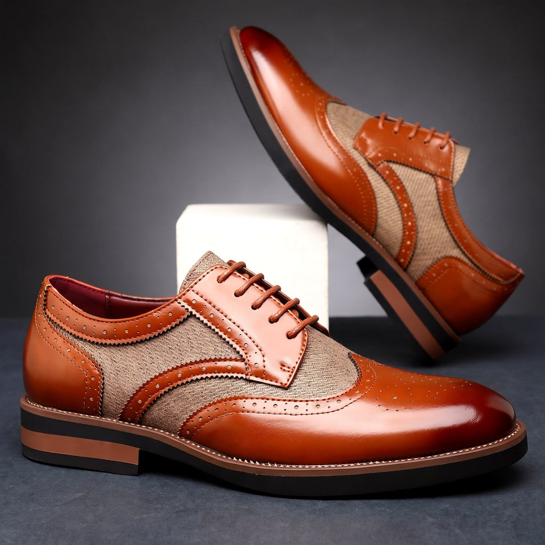 Zweifarbige Herren-Derbys aus Leder mit Brogue-Details und Schnürung