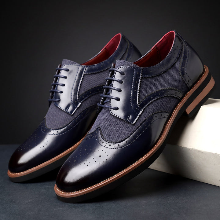 Zweifarbige Herren-Derbys aus Leder mit Brogue-Details und Schnürung