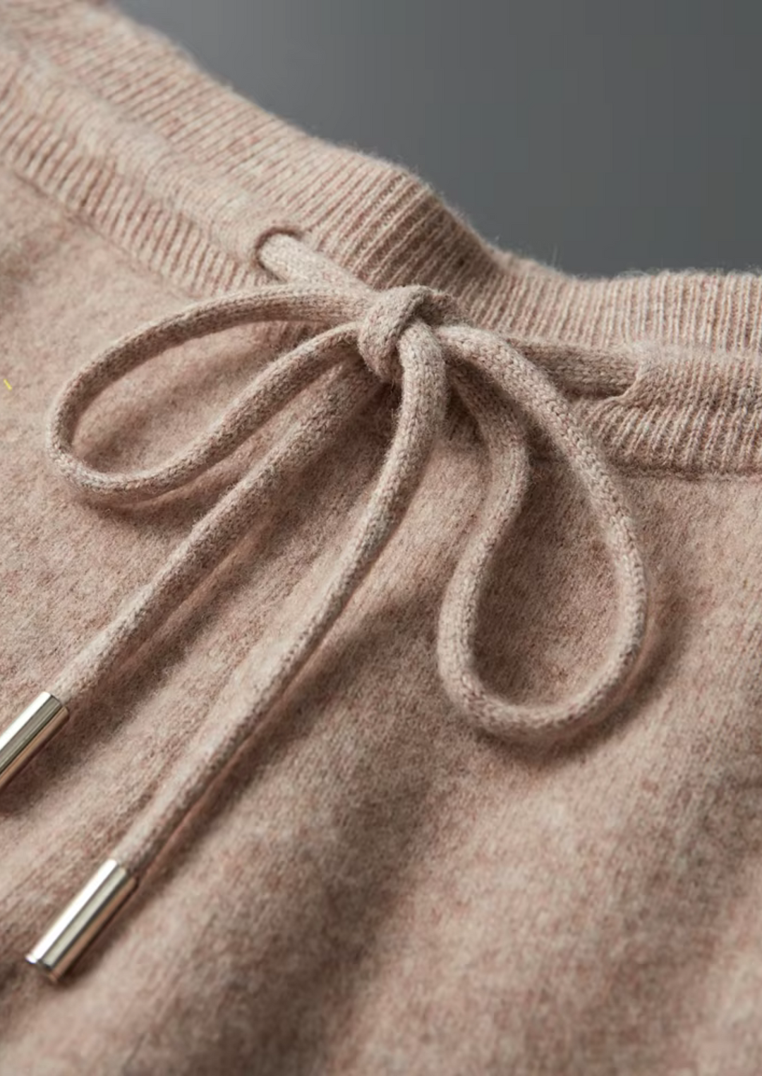 Ensemble en Maille Homme – Cardigan Zippé & Pantalon Fusé à Finitions Contrastées