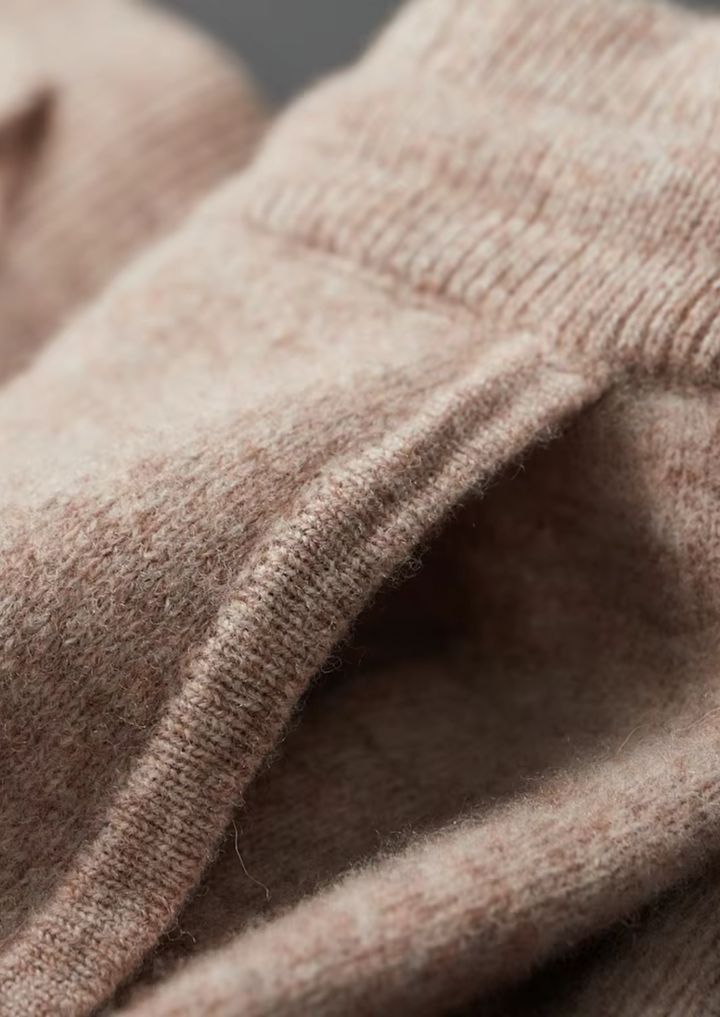 Ensemble en Maille Homme – Cardigan Zippé & Pantalon Fusé à Finitions Contrastées