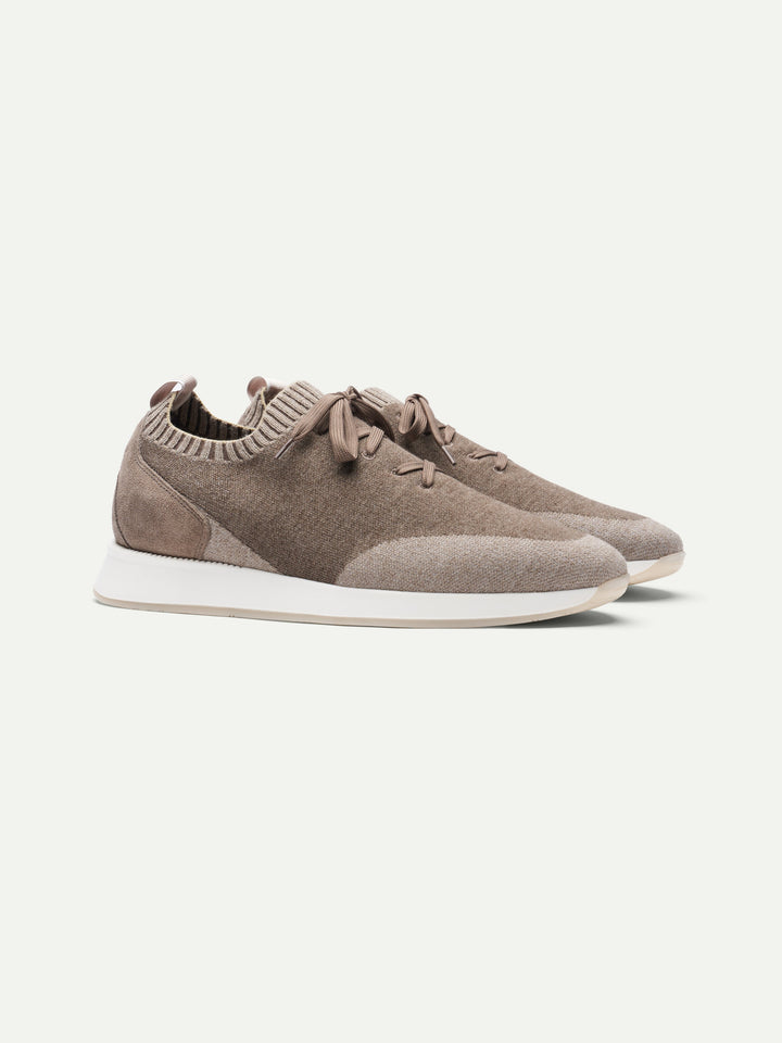 Sneakers da uomo in mesh - punta in camoscio e suola bianca