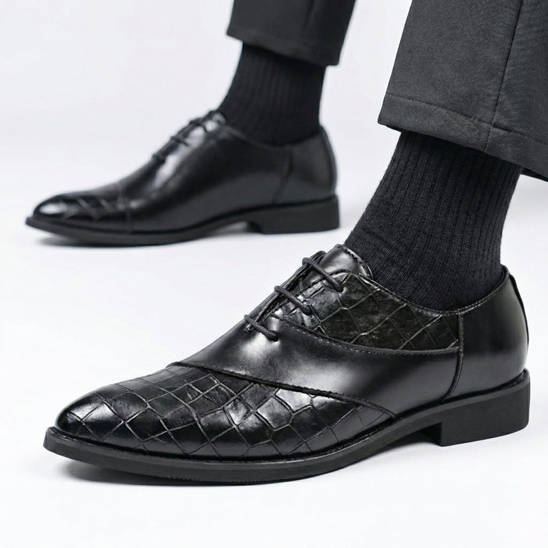 Oxford-Schuhe für Herren aus Leder in Krokodiloptik mit Schnürsenkeln und spitzer Zehenpartie
