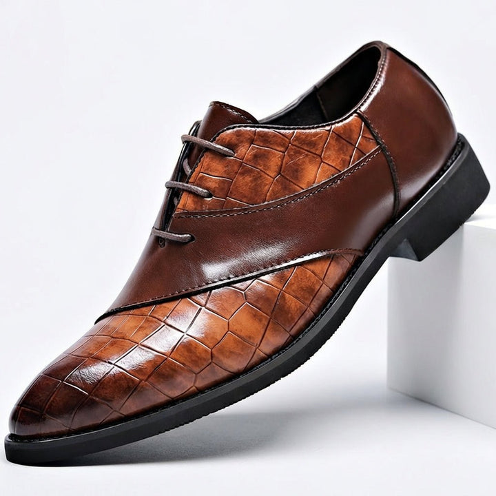 Oxford-Schuhe für Herren aus Leder in Krokodiloptik mit Schnürsenkeln und spitzer Zehenpartie