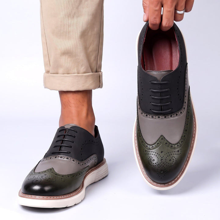 Chaussures Oxford Homme en Cuir Bicolore avec Détail Brogue et Semelle Épaisse