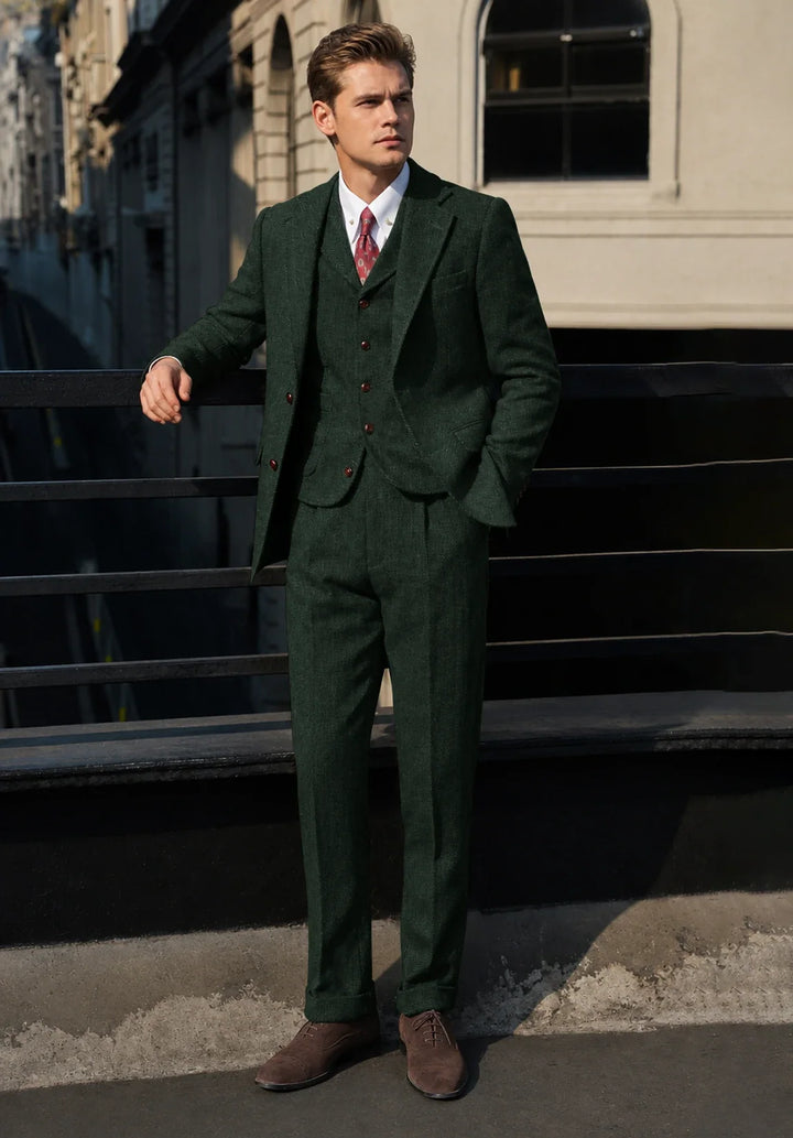Costume Trois Pièces Homme Coupe Slim en Chevrons avec Ourlets Retroussés et Gilet Boutonné