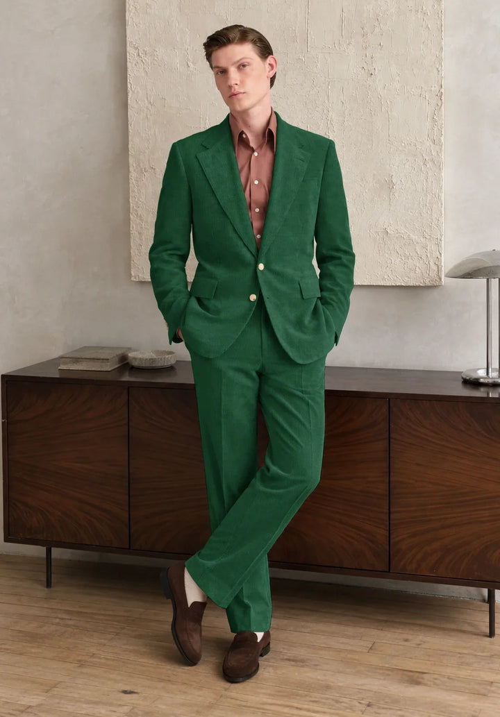 Abito da uomo a due pezzi regular fit in velluto a coste con rever classico e giacca a due bottoni