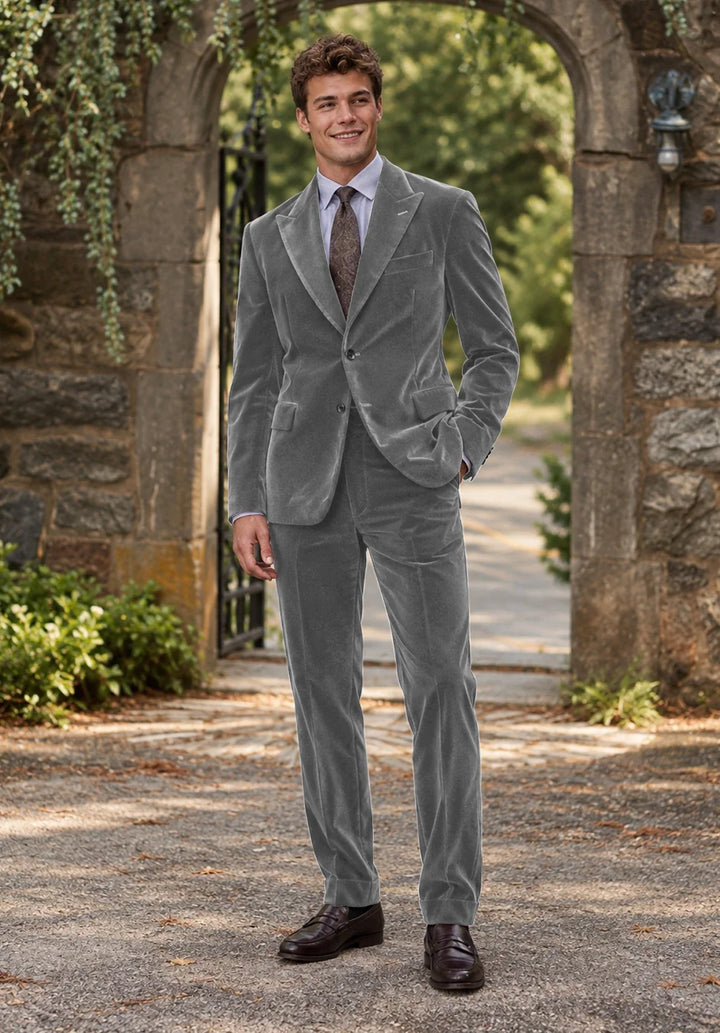 Costume Deux Pièces Homme Coupe Classique en Velours avec Col Peak et Deux Boutons