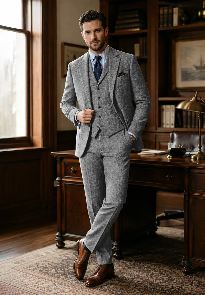 Costume Trois Pièces Homme Coupe Classique en Chevrons avec Gilet Boutonné