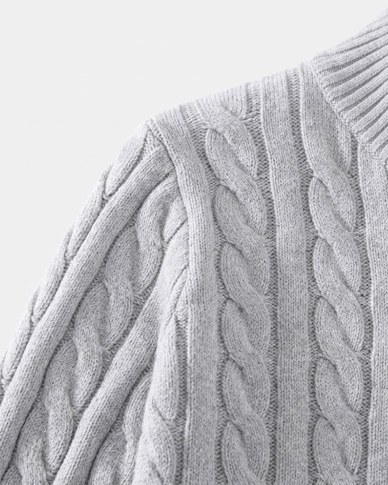 Pullover mit Reißverschlusskragen und Zopfmusterstrick
