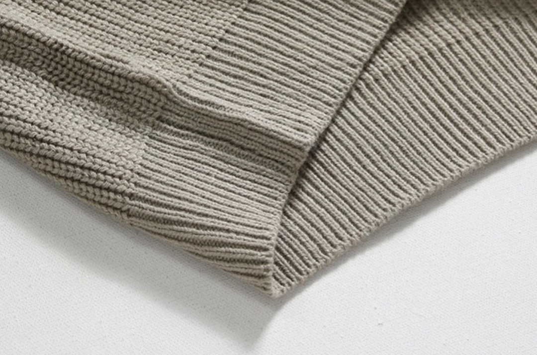 Klassischer Pullover mit Reißverschlusskragen