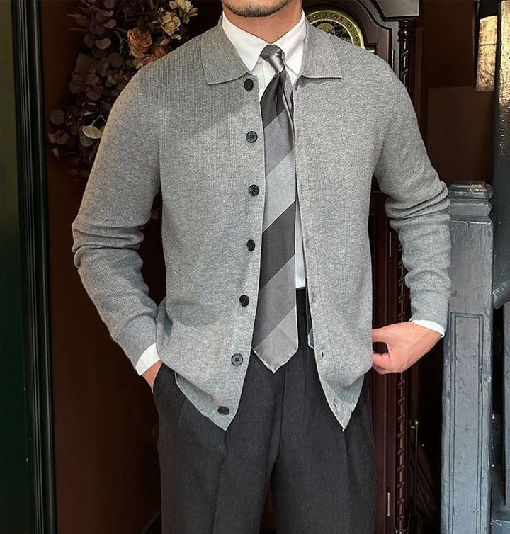 Herrenstrickjacke aus Wollmischung mit Hemdkragen, Knöpfen und langen Ärmeln