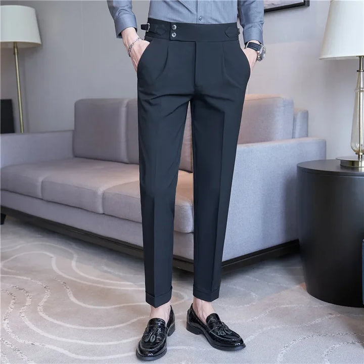 Herenpantalon met hoge taille, dubbele plooien en gespband