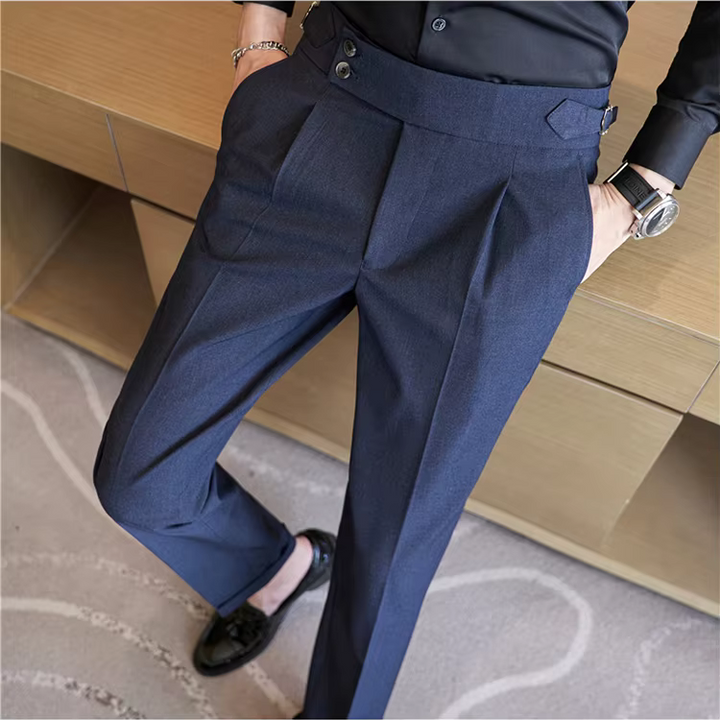 Herenpantalon met hoge taille, dubbele plooien en gespband
