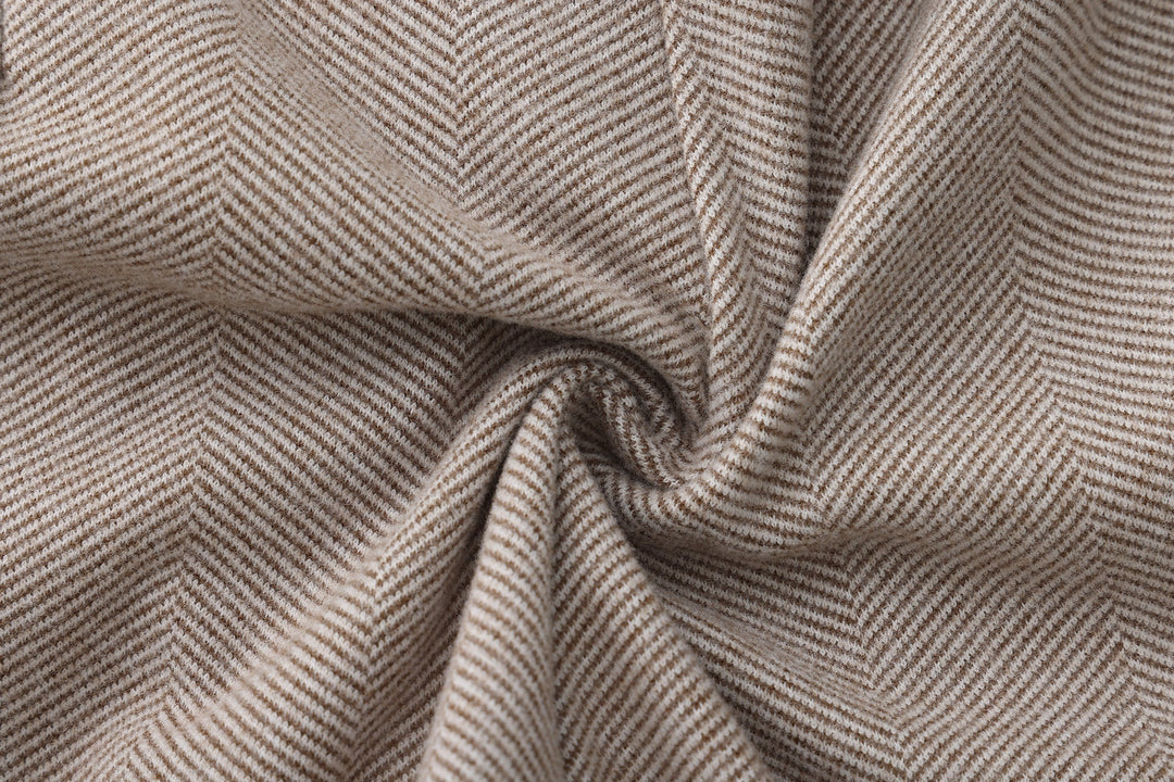 Pantalon Homme à Motif Chevrons avec Jambe Fuselée et Bouton Latéral