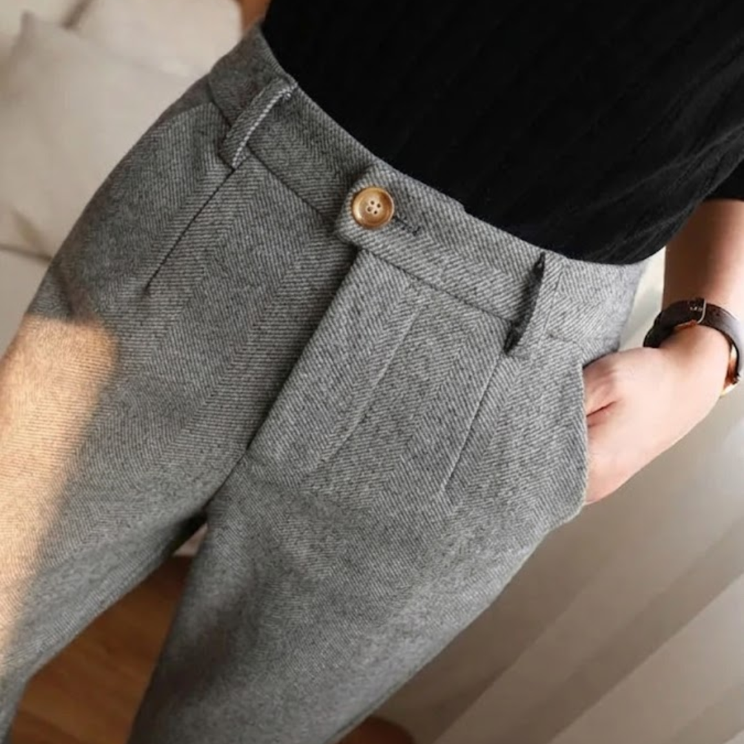 Pantalon Homme à Motif Chevrons avec Jambe Fuselée et Bouton Latéral