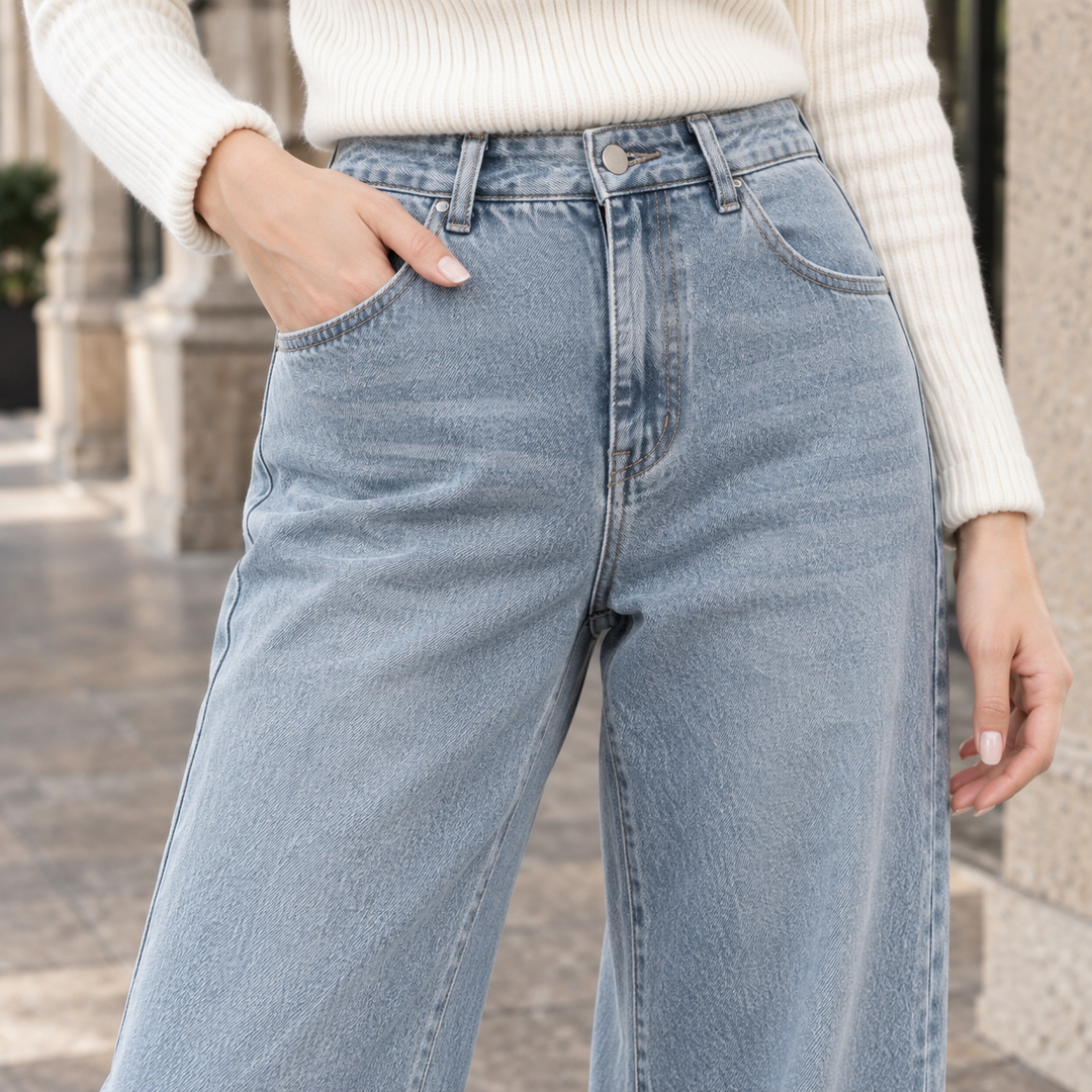Jeans da donna foderati in pile a gamba larga con orlo risvoltato